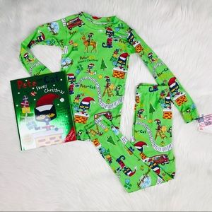 Pete the Cat Christmas pjs w/book(book has flaws)